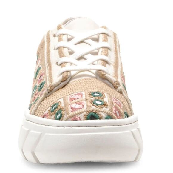 FREE PEOPLE Catch Me If You Can Crochet Sneaker, Size 39 Right Shoe ONLY No Mate - Picture 6 of 8